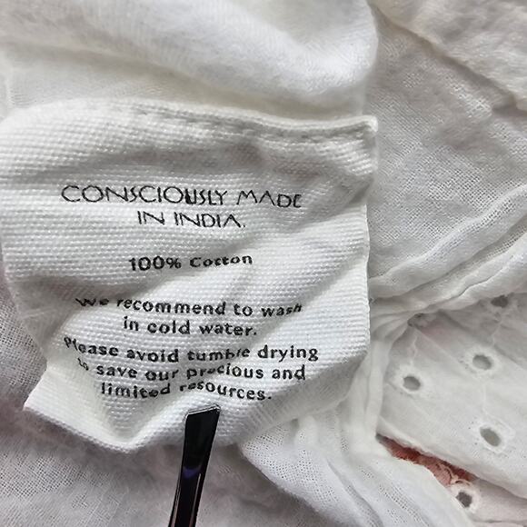 Maia Bergman Womans size M Ines Floral Eyelet Tiered True Wrap Mini Dress Ivory - Picture 7 of 8